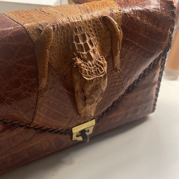 Alligator Handbag - Picture 3 of 17